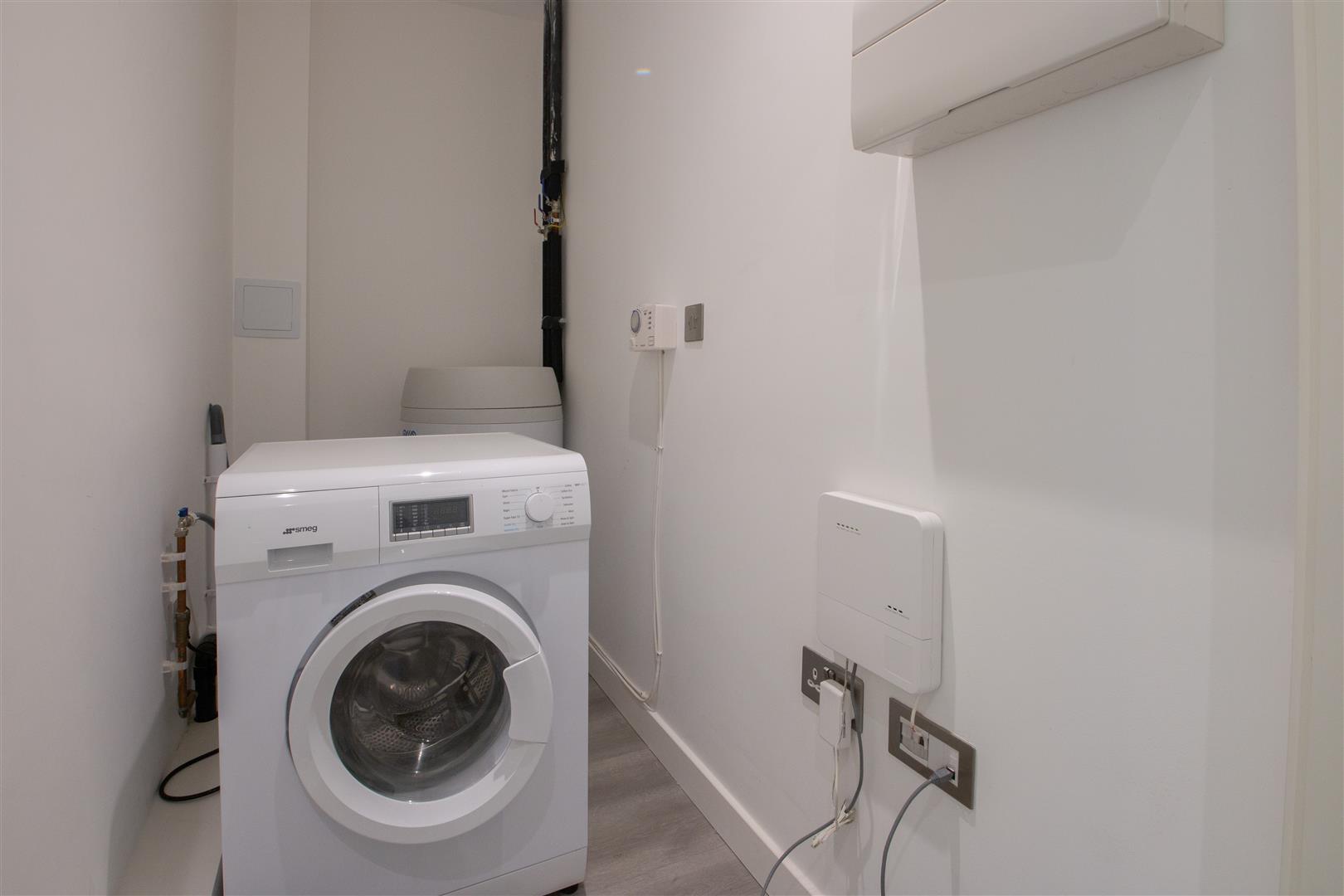 2 Foxhunter Drive, Linford Wood, Milton Keynes